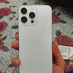 ayfon 16 pro Max  RAM 8 MB 256