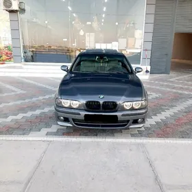 BMW E39 2001