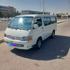 Toyota Hiace 2000