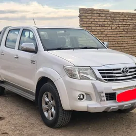 Toyota Hilux 2011
