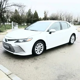 Toyota Camry 2023