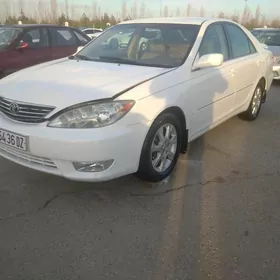 Toyota Camry 2004