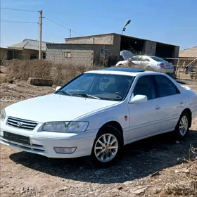 Toyota Camry 2000