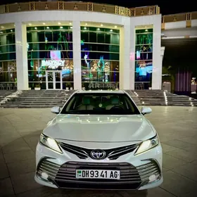 Toyota Camry 2018
