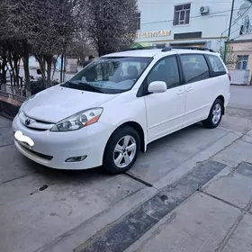 Toyota Sienna 2008