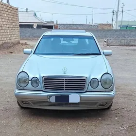 Mercedes-Benz E320 1997