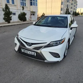 Toyota Camry 2018
