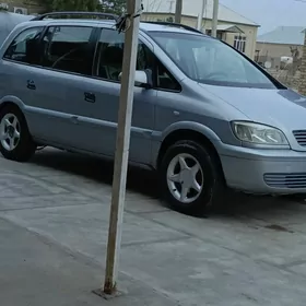 Opel Zafira 2002