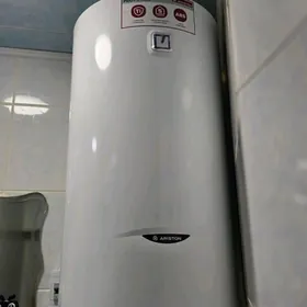 Бойлер Аристон 100 л