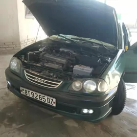 Toyota Avensis 1999