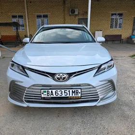 Toyota Camry 2022