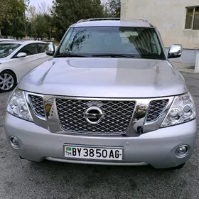 Nissan Patrol 2010
