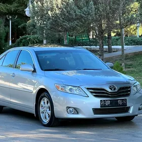 Toyota Camry 2011