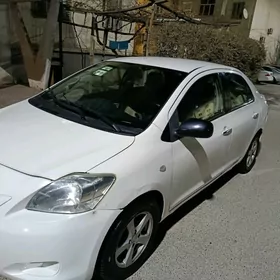 Toyota Yaris 2008