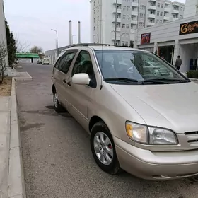 Toyota Sienna 1999