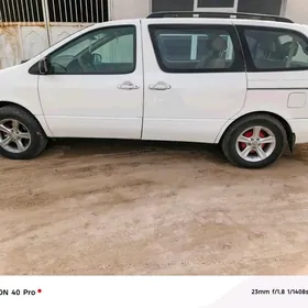 Toyota Sienna 2002