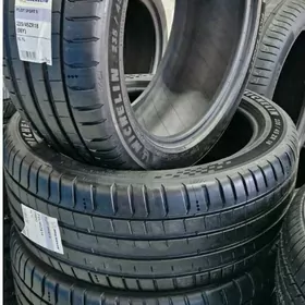 Teker 235/45/18 Michelin 4sany