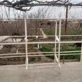 prilawka polka, stilaž.