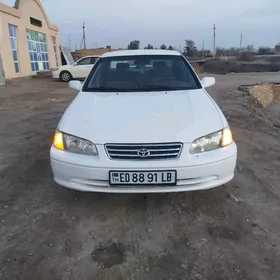 Toyota Camry 2001