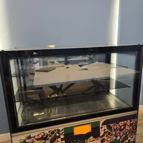 витрина для десертов