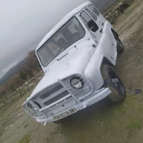 UAZ 469 2000