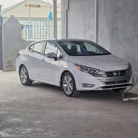 Nissan Versa 2023