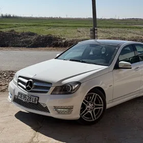 Mercedes-Benz C350 2012