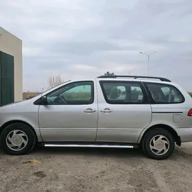 Toyota Sienna 2002