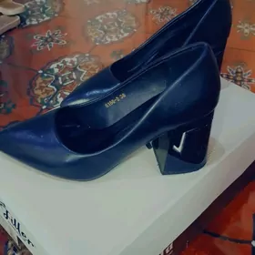 Туфли и босоножки