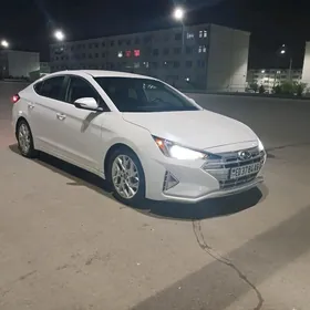 Hyundai Elantra 2020