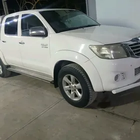 Toyota Hilux 2015