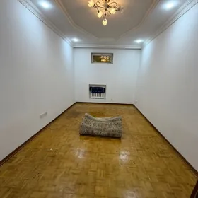 Бомака 4 микр 1 этаж 1 ком