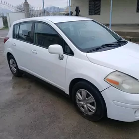 Nissan Versa 2010