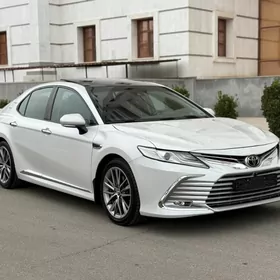 Toyota Camry 2022