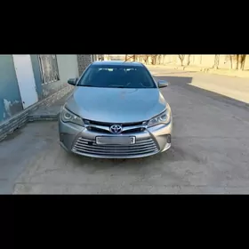 Toyota Camry 2016