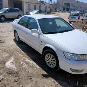 Toyota Camry 2001