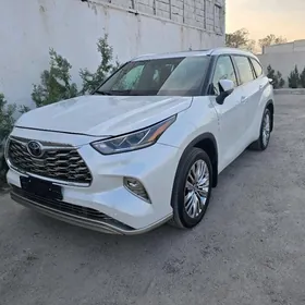 Toyota Highlander 2024