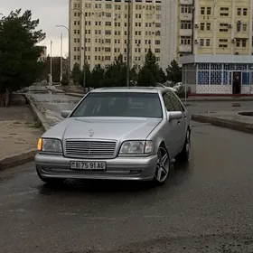 Mercedes-Benz S-Class 1993