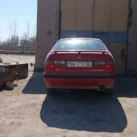 Toyota Carina 1993