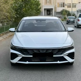 Hyundai Elantra 2025