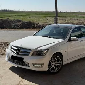Mercedes-Benz C350 2012