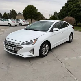 Hyundai Elantra 2020
