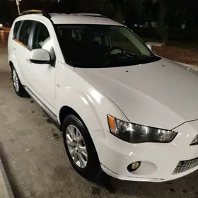 Mitsubishi Outlander 2013