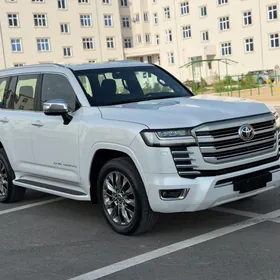 Toyota Land Cruiser 2024