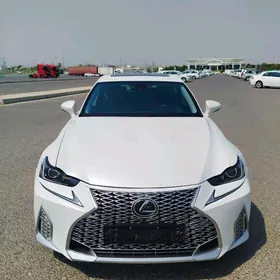 Lexus IS 300 2020