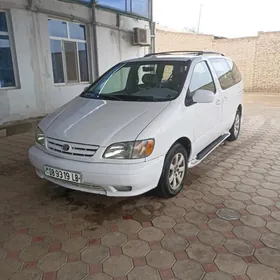 Toyota Sienna 2002
