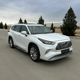 Toyota Highlander 2020