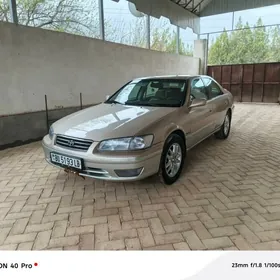 Toyota Camry 2000