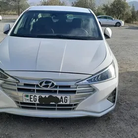 Hyundai Elantra 2020