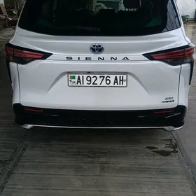 Toyota Sienna 2022